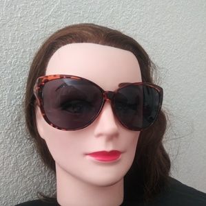 Cat eyes sunglasses